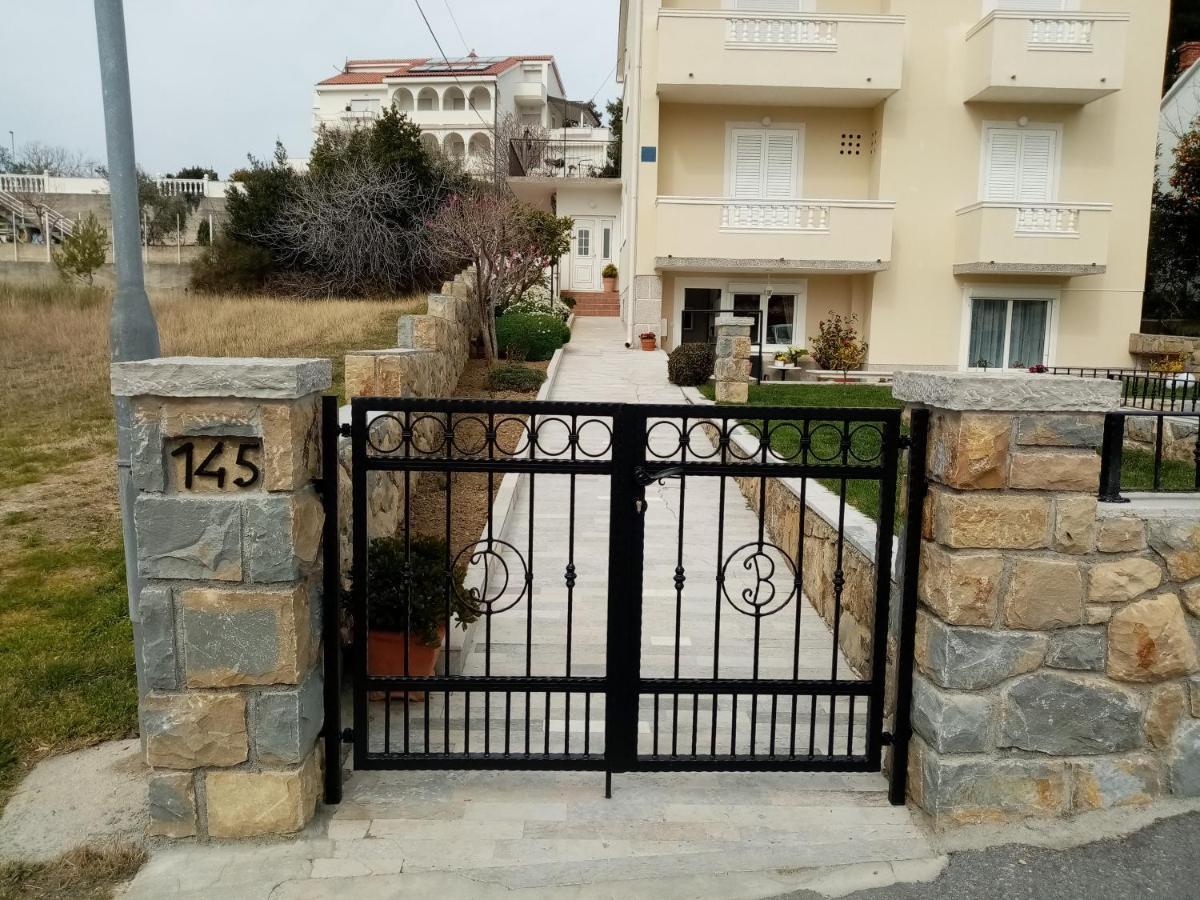 Apartment Branka Banjol Kültér fotó