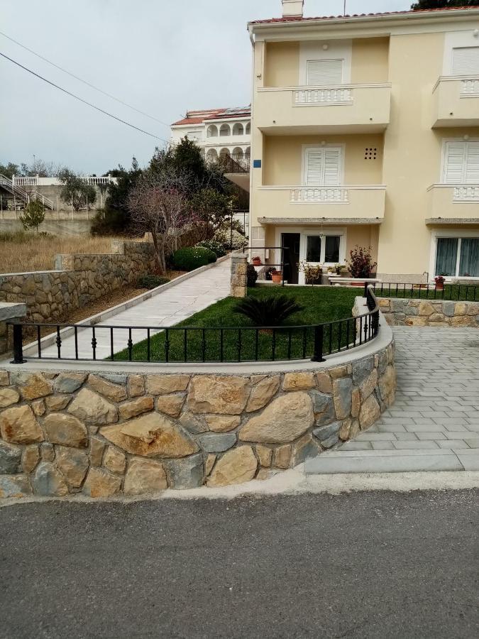 Apartment Branka Banjol Kültér fotó