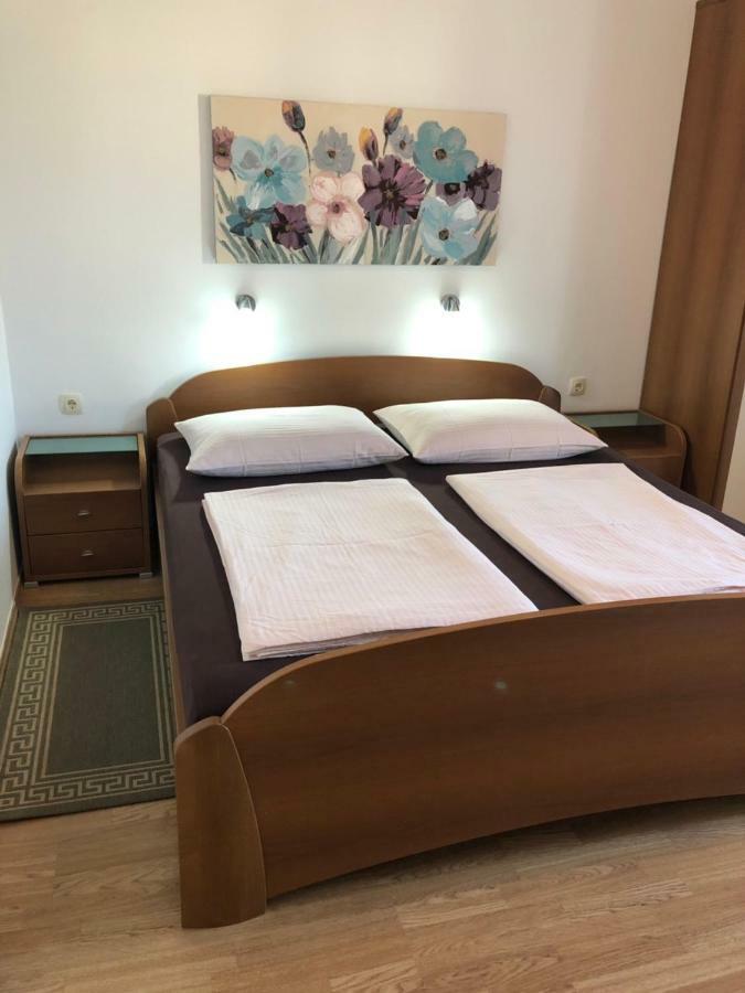 Apartment Branka Banjol Kültér fotó